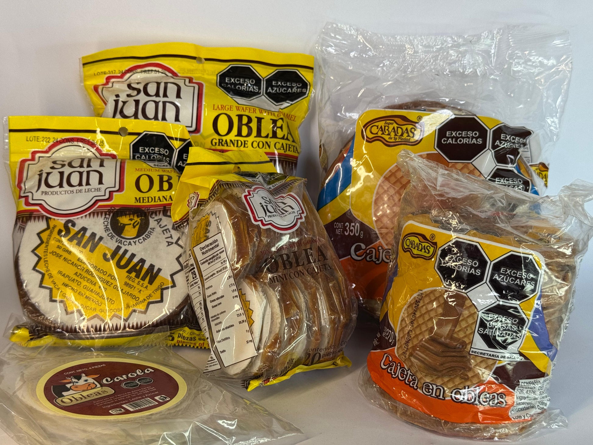 Obleas rellenas de cajeta